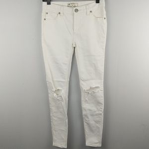 Free people white distressed jeans size 25